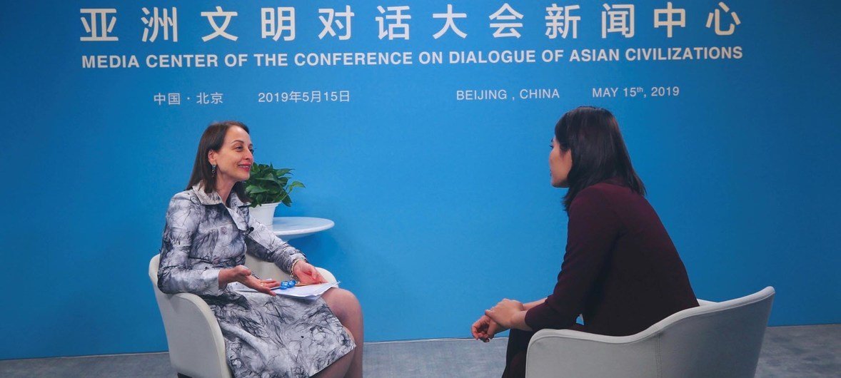联合国教科文组织驻华代表处代表欧敏行在亚洲文明对话大会期间接受中国中央电视台采访，中国北京