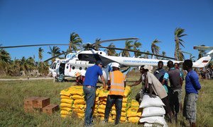 Entrega de alimentos do PMA na ilha de Matemo, Moçambique, em 8 de maio de 2019.