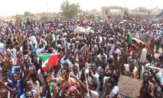 Protesters take to streets in the Sudanese capital, Khartoum. 11 April 2019