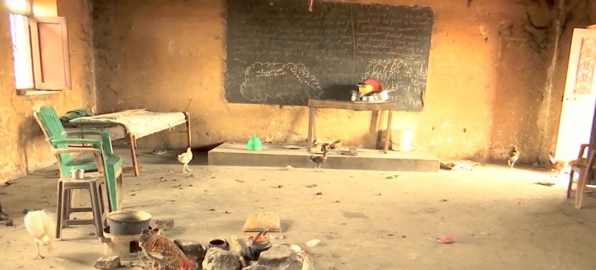 Escola no Sudão usada por grupos armados