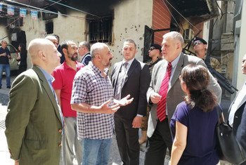 المنسق الخاص للأمم المتحدة في لبنان يان كوبيش برفقة مدير عام وكالة الأونروا في لبنان في زيارة لمخيّم المية ومية للاجئي فلسطين