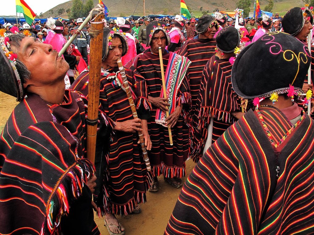Pujllay: Danza indígena tradicional de Tarabuco en el departamento de Chuquisaca, Bolivia.
