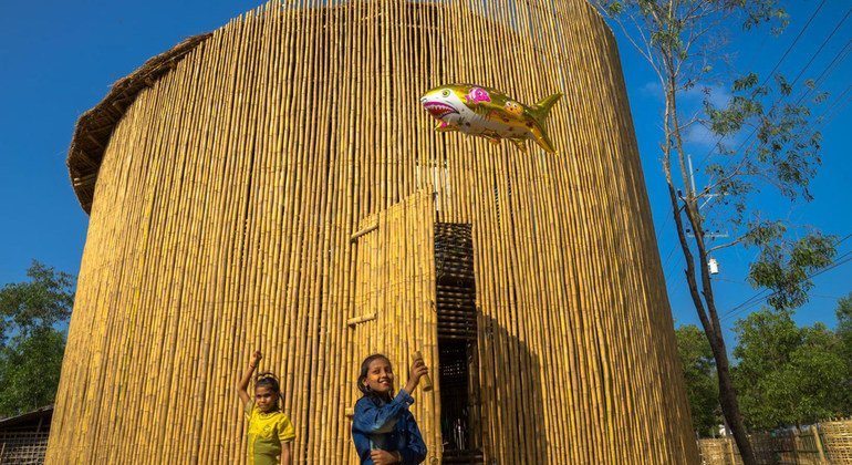 Bamboo learning centre in Bangladesh for refugee Rohingya children, built for the “Friendship” NGO.