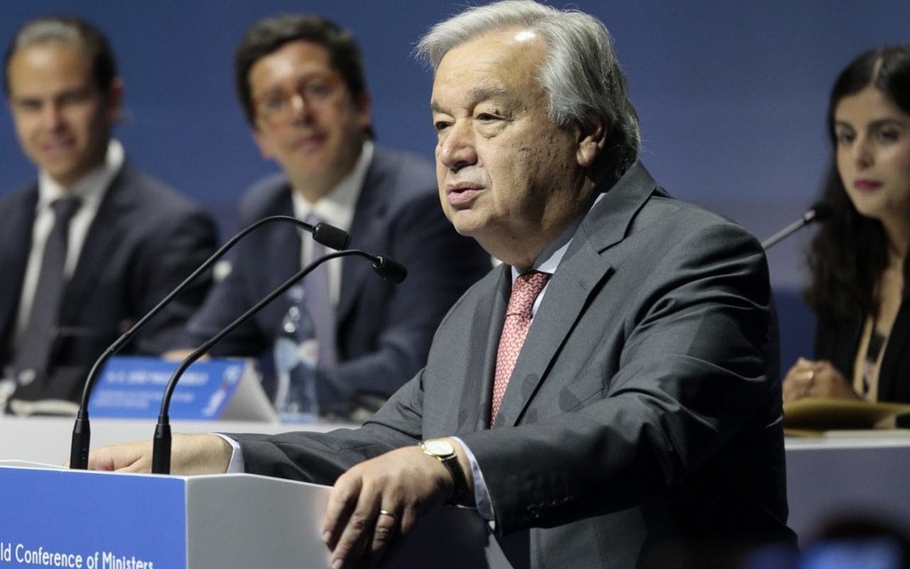 Le Secrétaire général de l'ONU, António Guterres, lors la Conférence mondiale des ministres responsables de la jeunesse du Forum de la jeunesse Lisbonne+21.