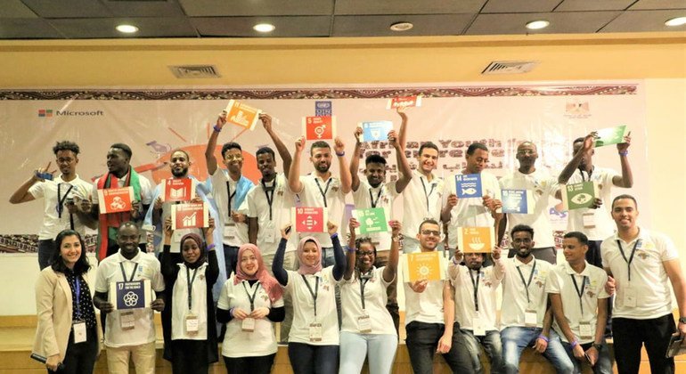 الشباب المشاركون في ملتقى الشباب الأفريقي الأول لريادة الأعمال 