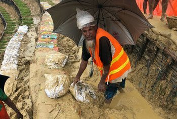 自7月4日以来，孟加拉国考克斯巴扎罗兴亚难民营持续遭受强风和大规模降雨侵袭。