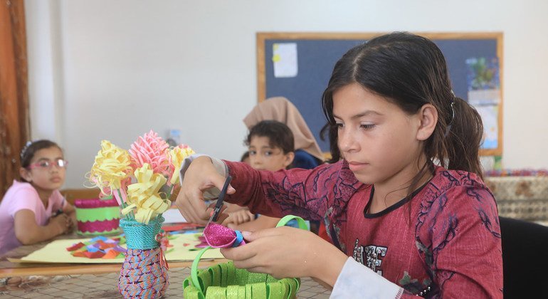 يتضمن مشروع الأنشطة الصيفية لأطفال غزة زوايا فنية عديدة.