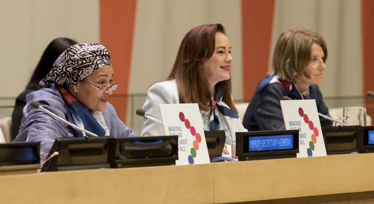 ماريا فرناندا إسبينوسا، رئيسة الدورة 73 للجمعية العامة للأمم المتحدة، تستضيف حلقة نقاش رفيعة المستوى مع قادة المساواة بين الجنسين.