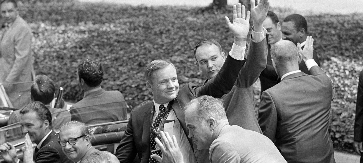 Члены экипажа  «Аполлона-11» Нил Армстронг, Эдвин Олдрин и Майкл Коллинз в ООН. 13 августа 1969 года.