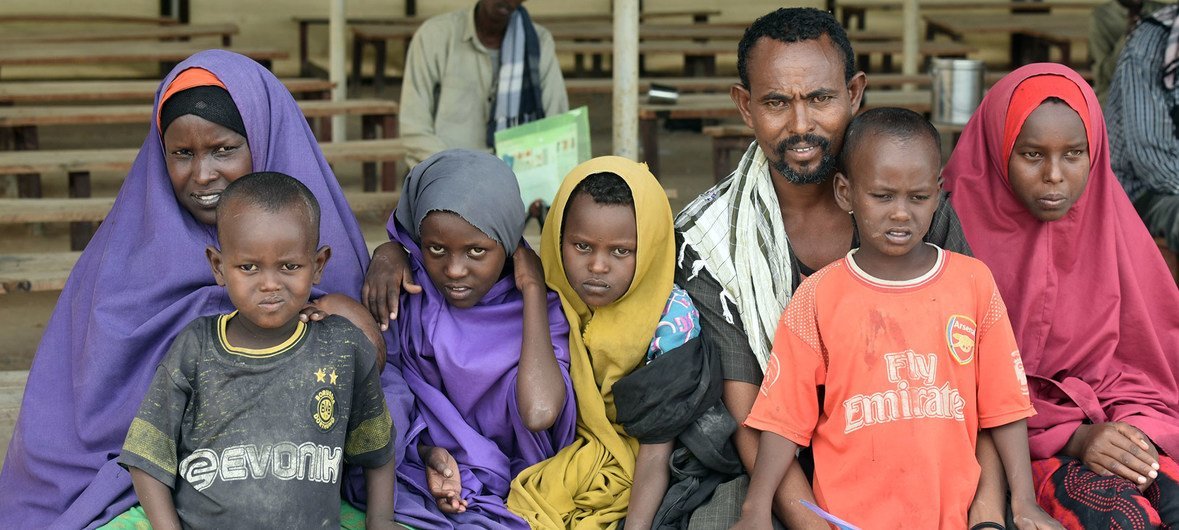 (من الأرشيف): مهاجرون صوماليون يستعدون إلى العودة إلى الصومال. 