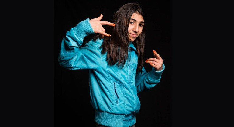 Lorand, de 13 anos, refugiada síria no Iraque, quer ser uma dançarina de break. “As pessoas me dizem que breakdance é só para meninos, mas não faz sentido, pois sou muito melhor nisso do que qualquer um deles."